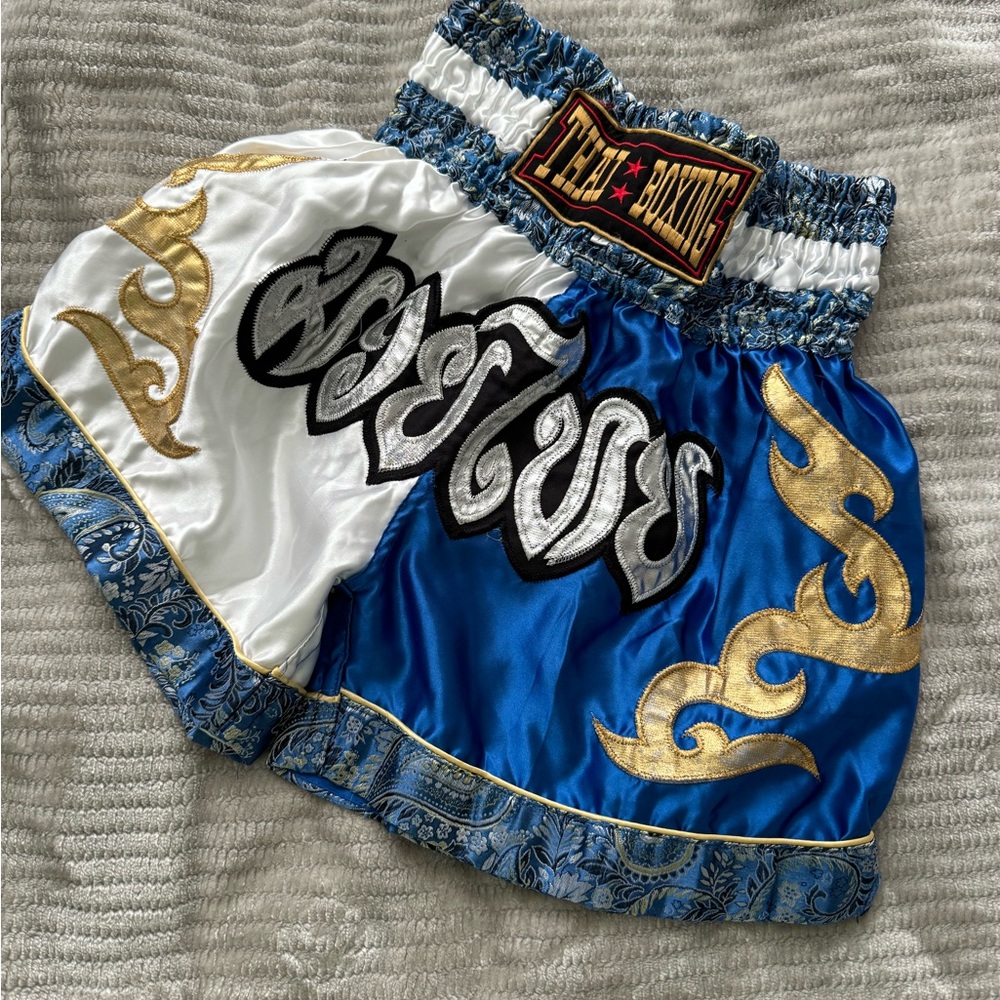 Thai boxing shorts